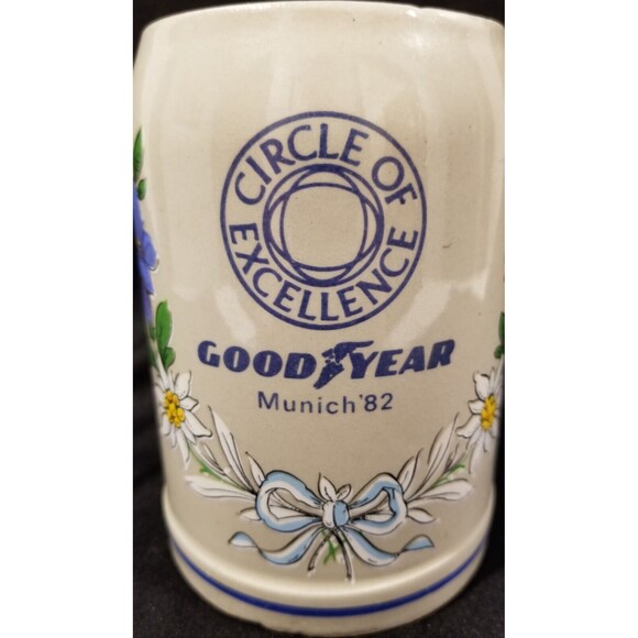 Vtg GOODYEAR CIRCLE OF EXCELLENCE MUNICH 1982 German Stoneware Stein Mug 0.5L - Picture 2 of 8